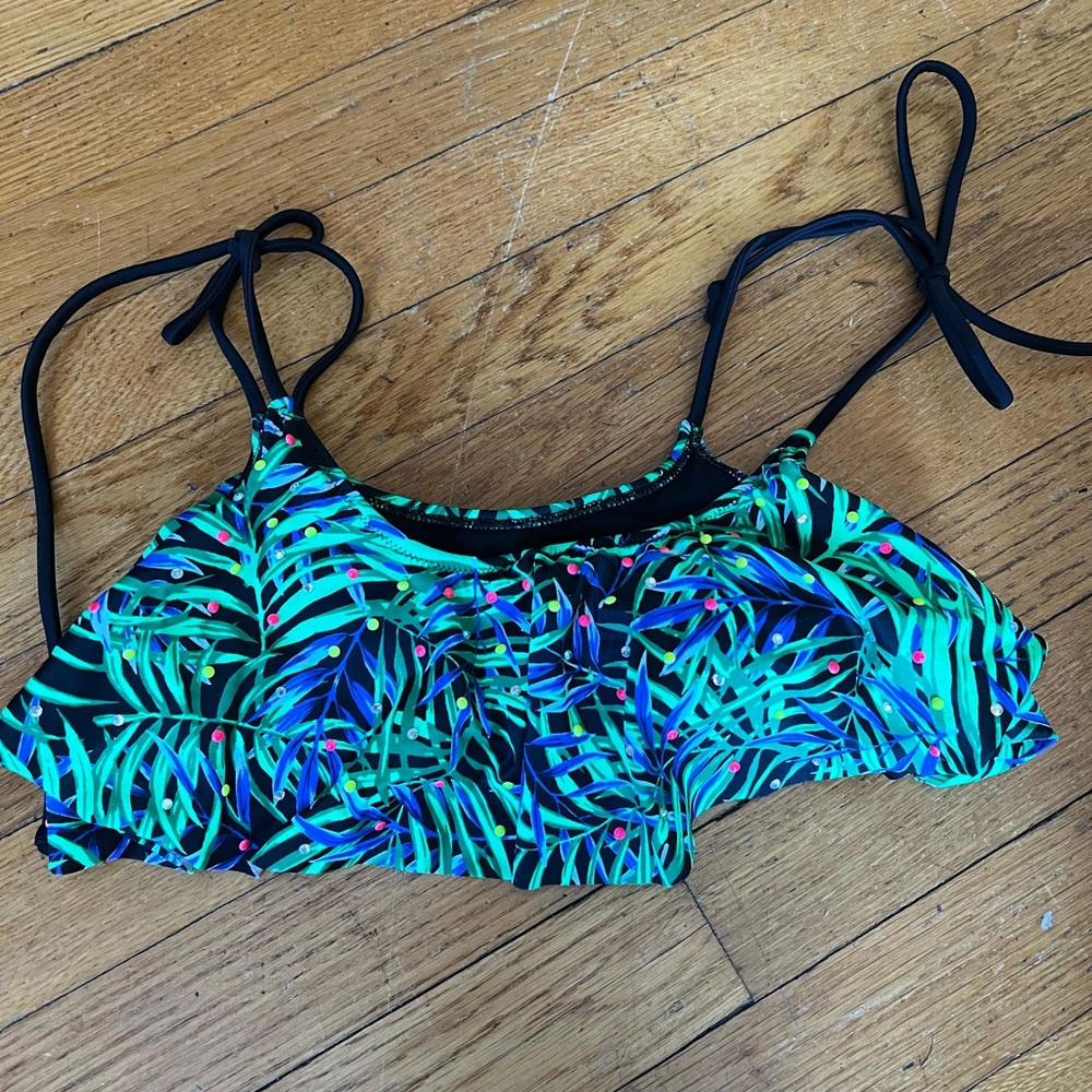 Vintage Y2K VS pink bikini top!